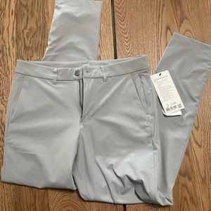 Lululemon Commission Slim 30x32 pant. Gray